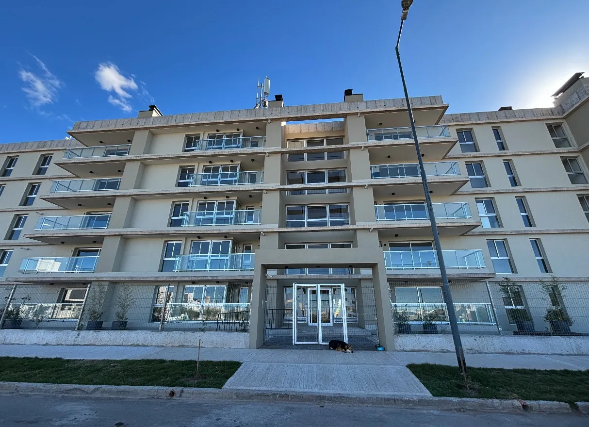 Alquiler, Depto 3 dorm, 2 Baños, SUM, Seguridad, Pileta, Docta