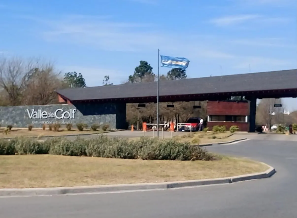 Casa en construcción en Valle del Golf Malagueño, se acepta permuta !