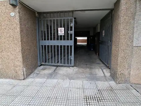 Cochera en Venta en Pompeya, CABA
