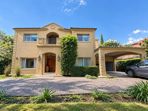 Casa en Venta en Los Berros, Bella Vista