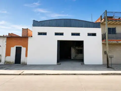 Galpón en Venta en Isidro Casanova, Partido de La Matanza