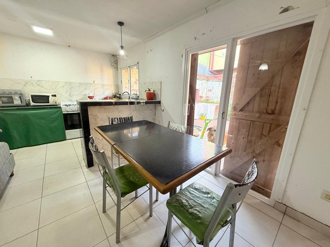 ALQUILER PH 3 AMBIENTES CON PATIO EN LAS AVENIDAS