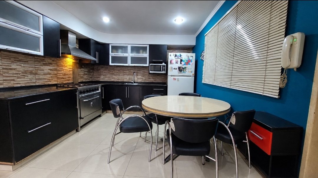 VENTA CASA 3 AMB CON GALPON/DEPOSITO LANUS OESTE