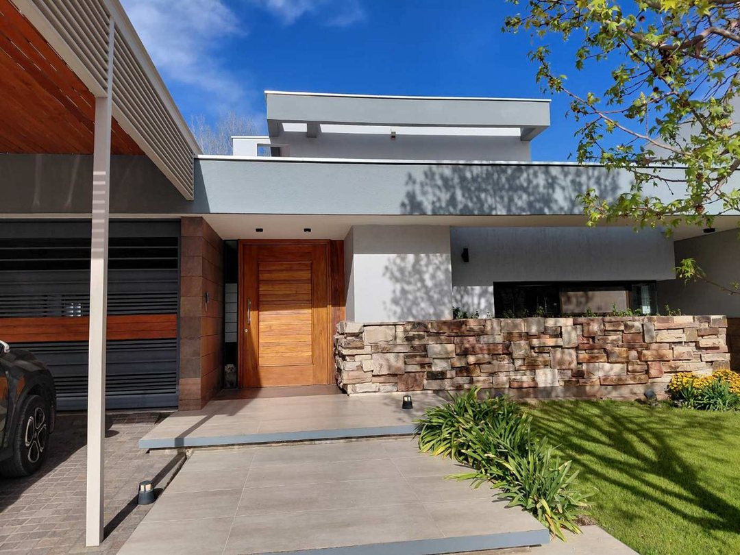 Casa en venta barrio privado villa nueva excelente