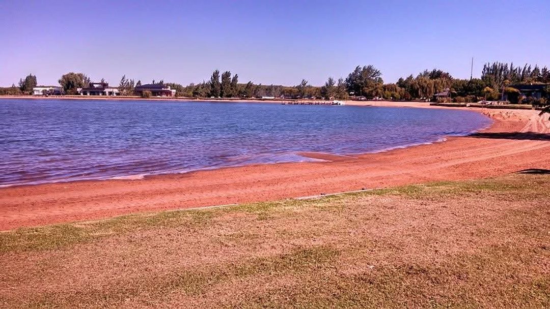 ISLA DEL ESTE LOTE CON 35M DE FRENTE AL CANAL