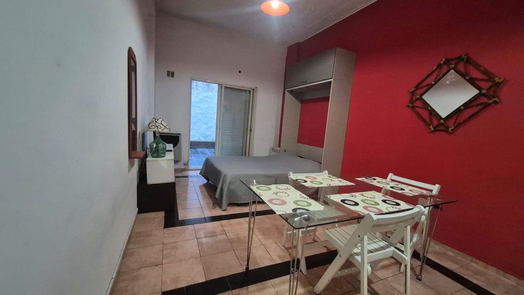 VENTA MONOAMBIENTE CON PATIO CONSTITUCIÓN