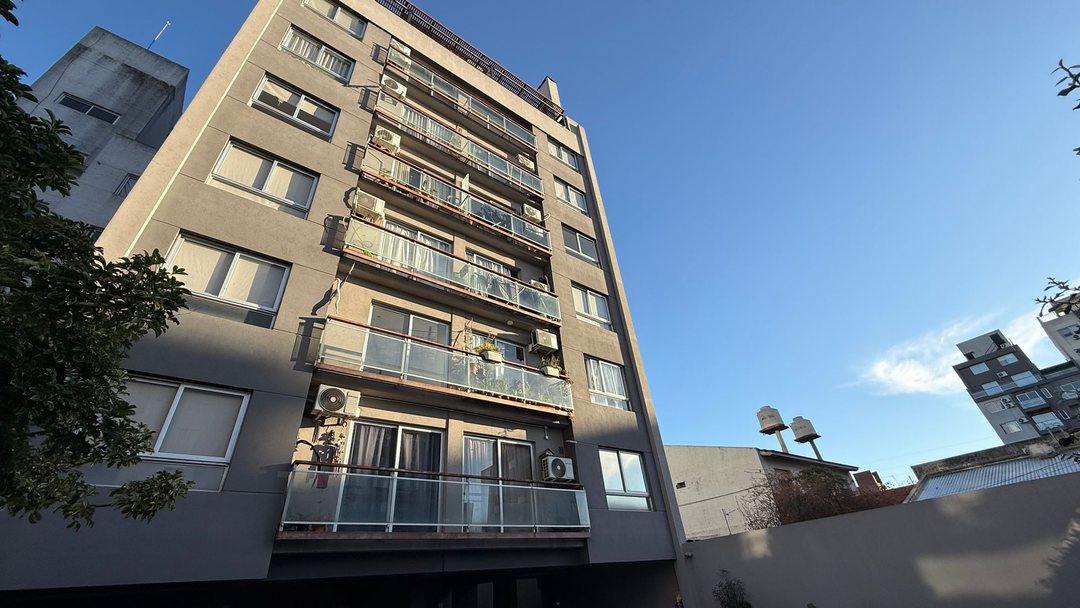 VENTA DEPTO 2 AMBIENTES MORON C/COCHERA APTO CRED.