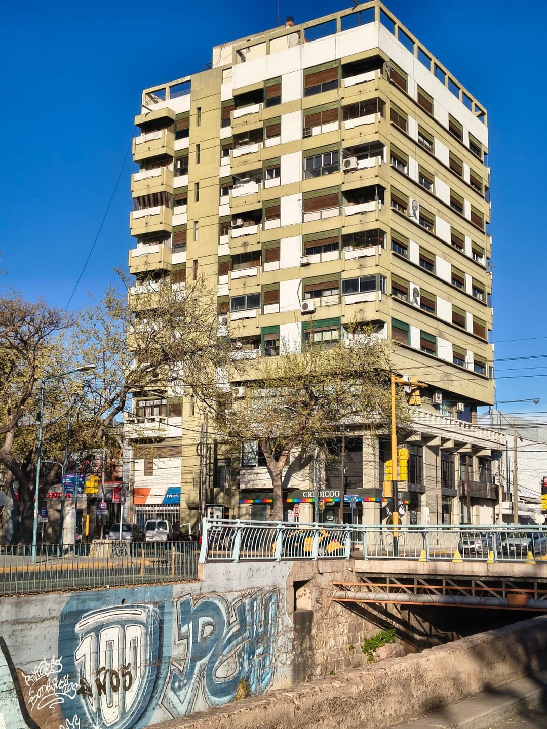VENTA DEPARTAMENTO DE 3 DORMITORIOS EN MENDOZA