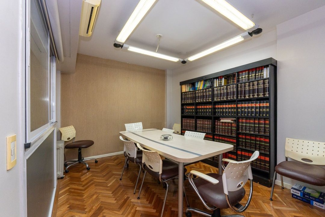 OFICINA / CONSULTORIO EN ALQUILER EN TRIBUNALES