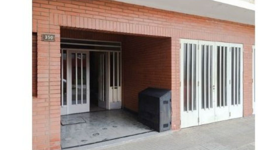 Departamento 3 Dormitorios Venta La Plata Cochera
