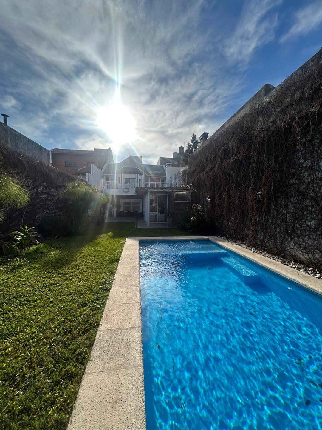 VENTA CASA 4 AMB PILETA JARDIN QUINCHO V. ALSINA