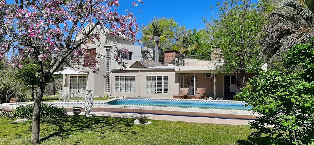 Venta Casa en Colastine con increíble ubicación