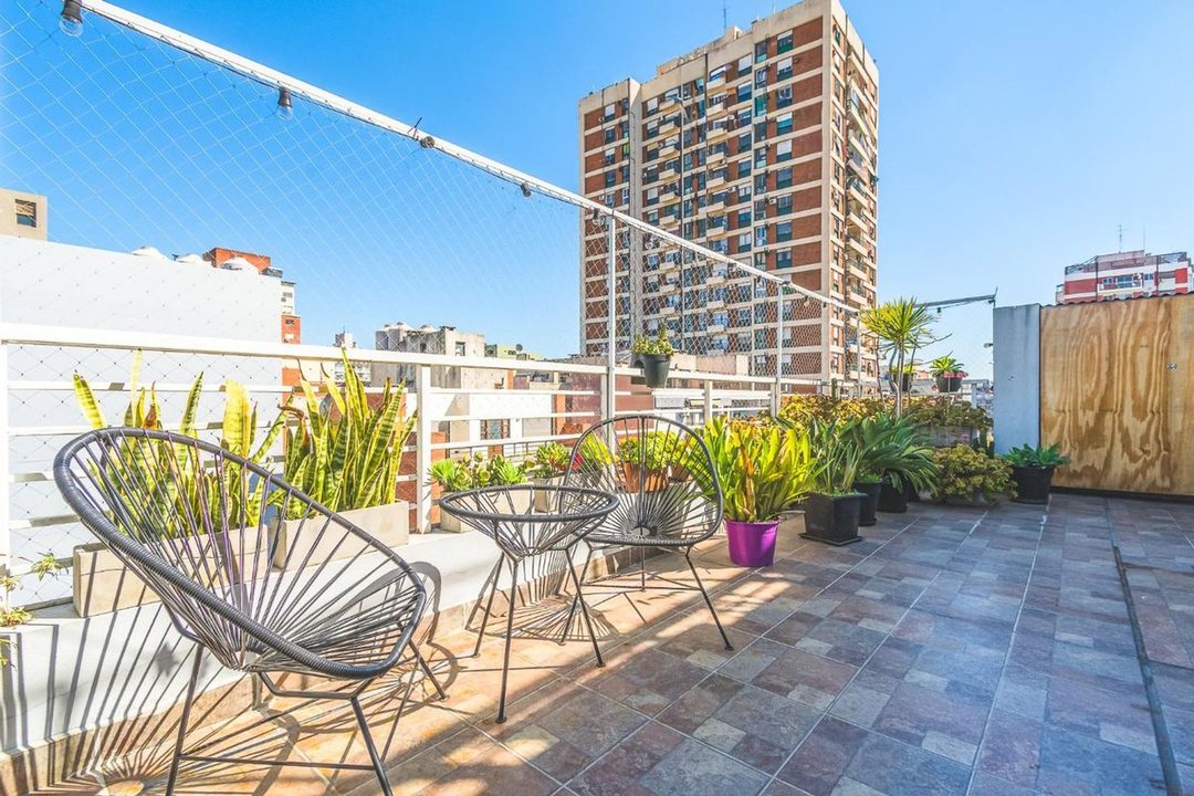 Venta Depto 3 amb con Renta Activa Caballito