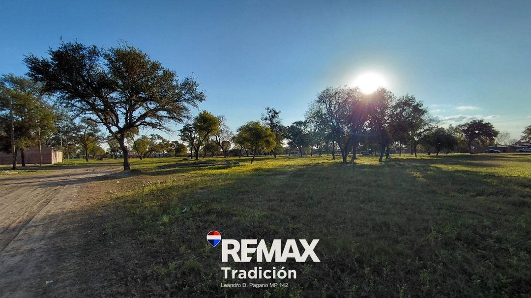 EN VENTA: Dos  Lotes Linderos en Resistencia.