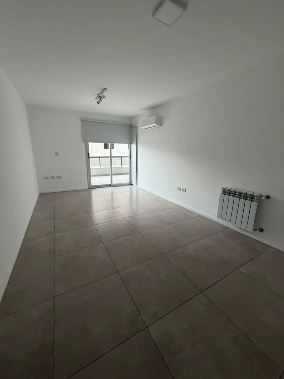 1 Dormitorio y medio en Housing Las Flores | A metros de la Av Velez Sarsfield!!