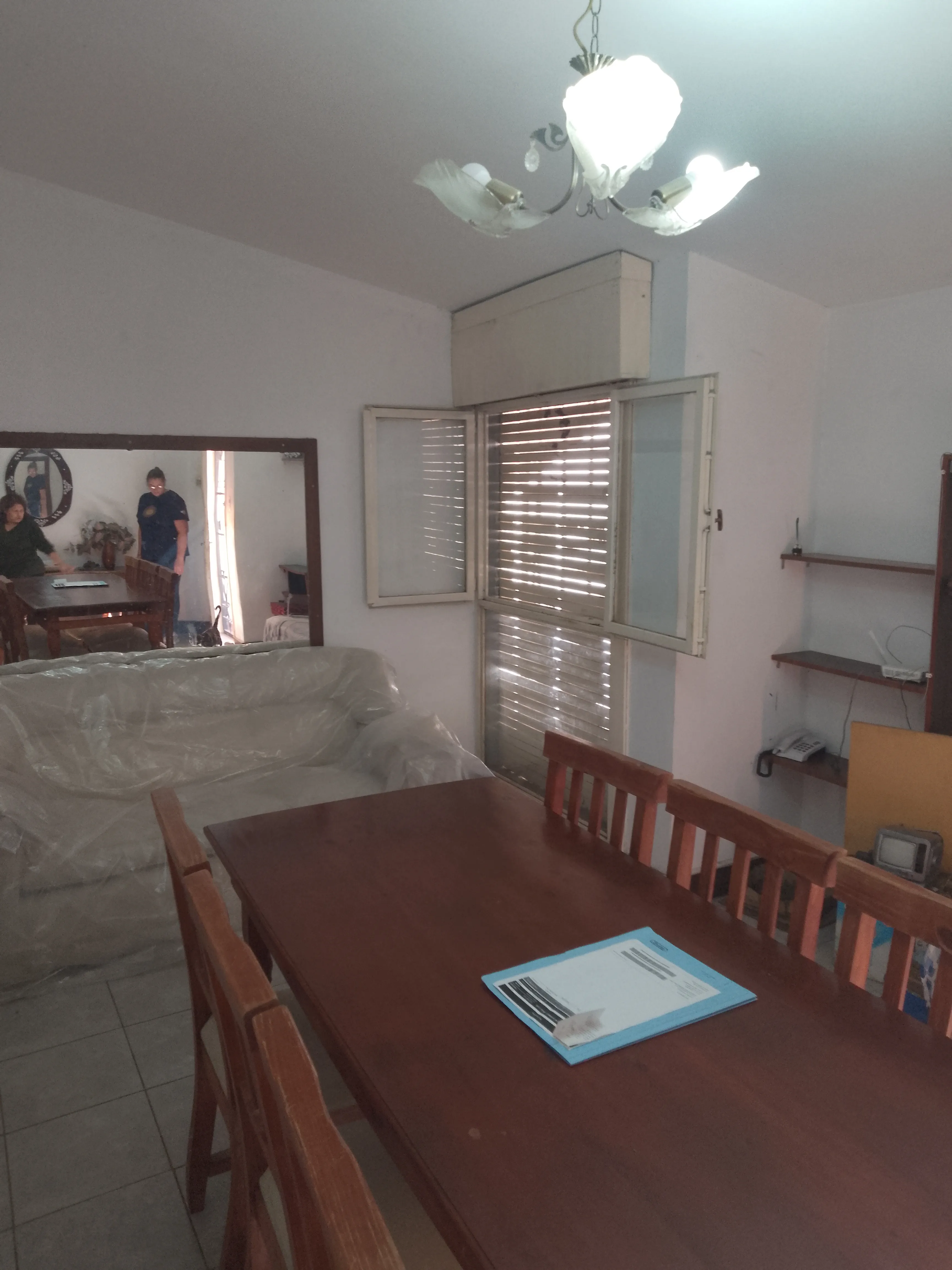 En venta amplia casa en Barrio Parque República