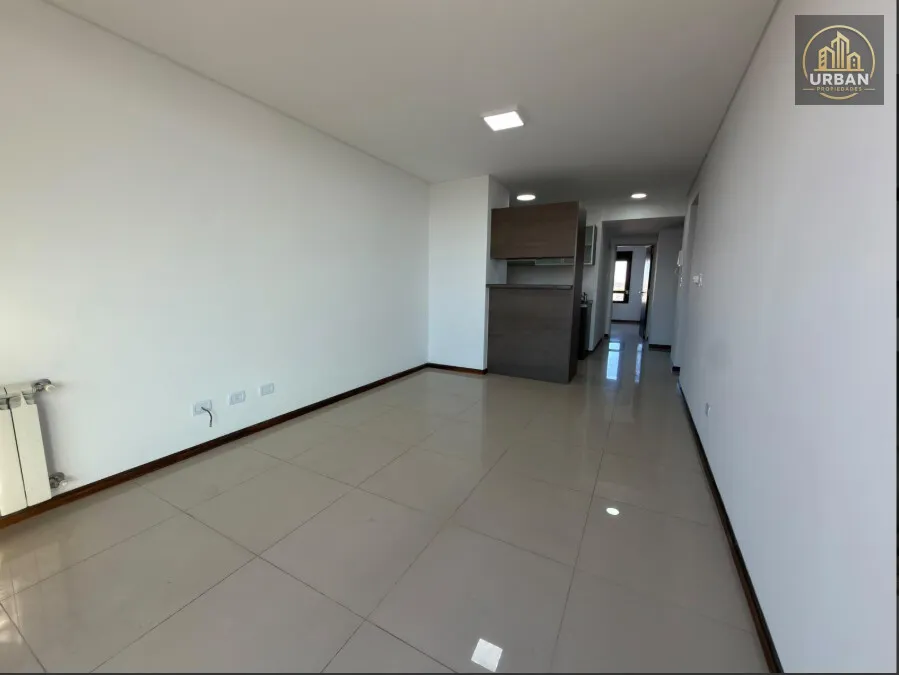 Departamento en Alquiler Pellegrini 3700
