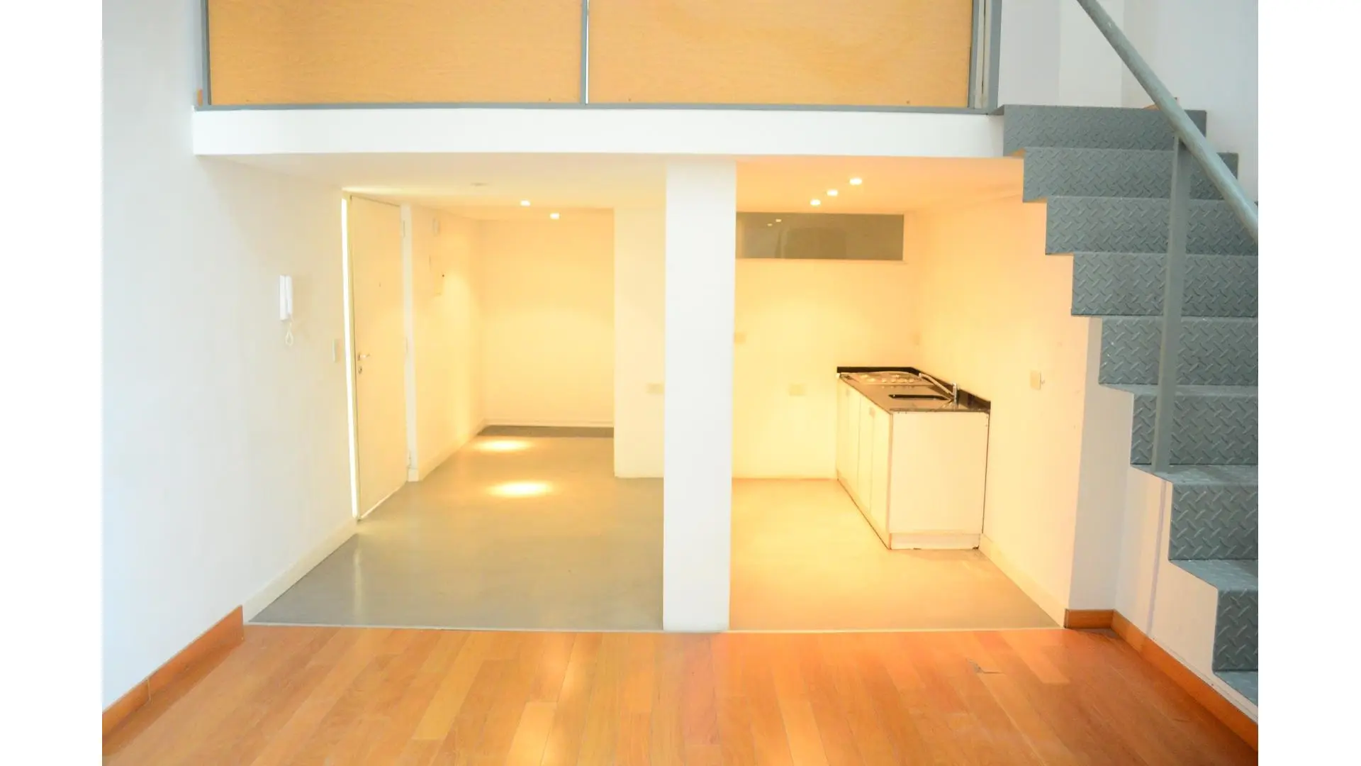ALQUILER LOFT OFICINA APTO PROFESIONAL- SAN TELMO