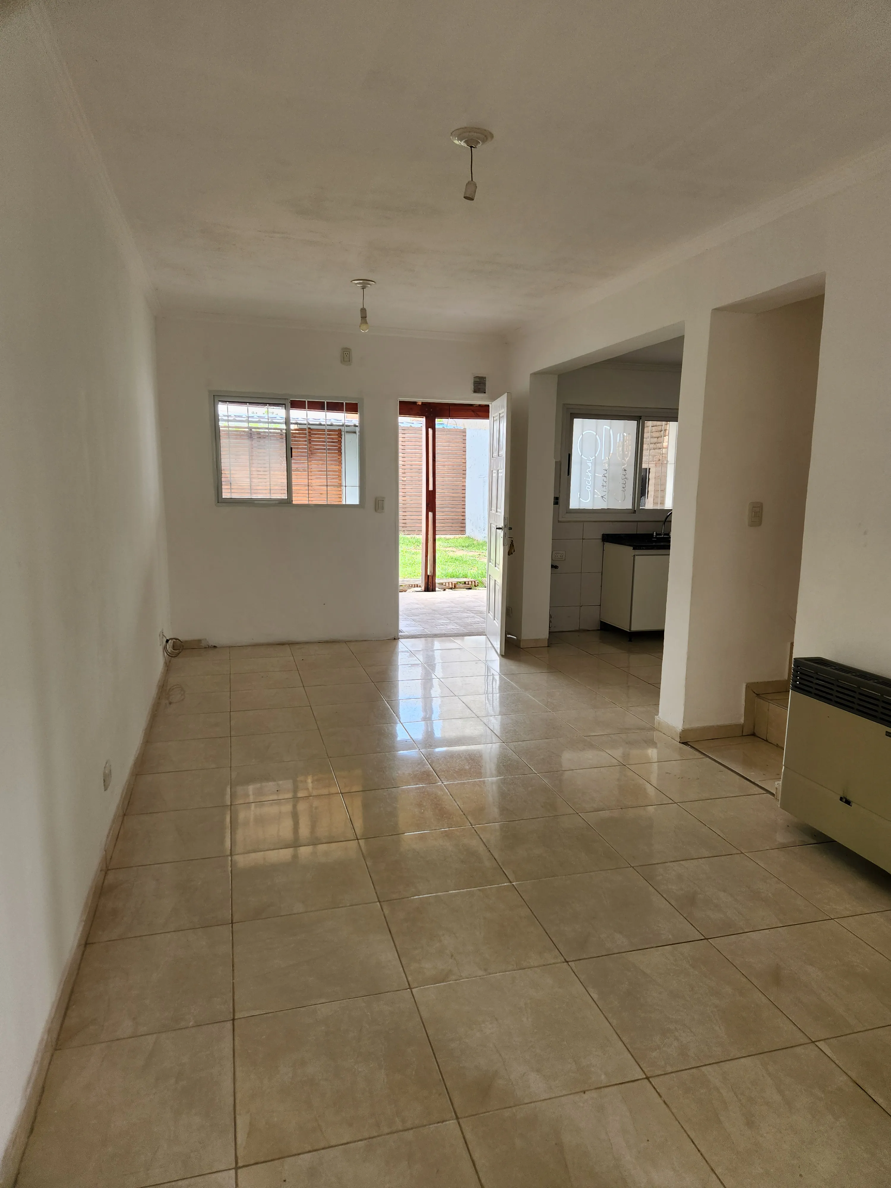 Duplex Excelente Estado Y Muy Buen Entorno