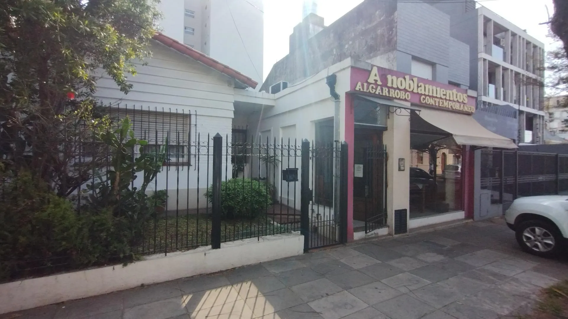 CHALET MORON CENTRO ZONA RESIDENCIAL