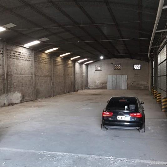 Bodega-Galpón · 675m²