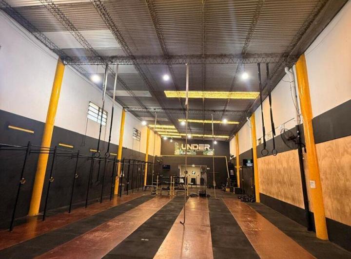 Bodega-Galpón · 650m² · 4 Ambientes