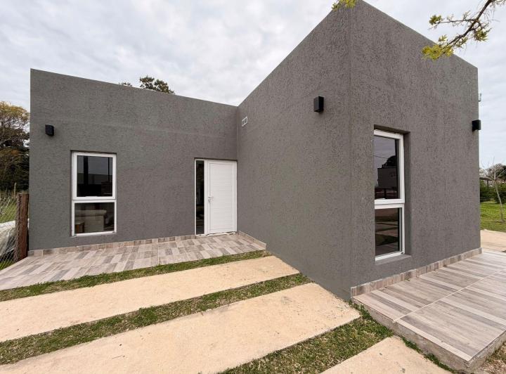 Casa · 63m² · 3 Ambientes · 2 Cocheras
