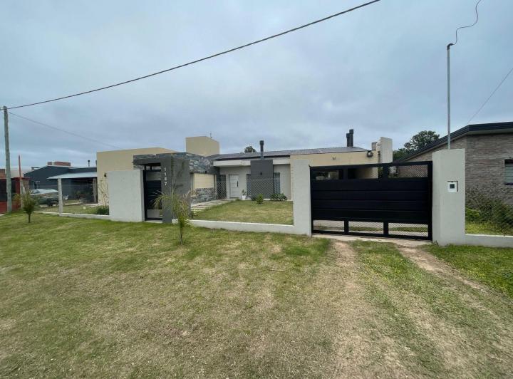 Casa · 180m² · 4 Ambientes