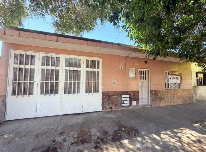 Casa · 82m² · 2 Dormitorios · 1 Cochera