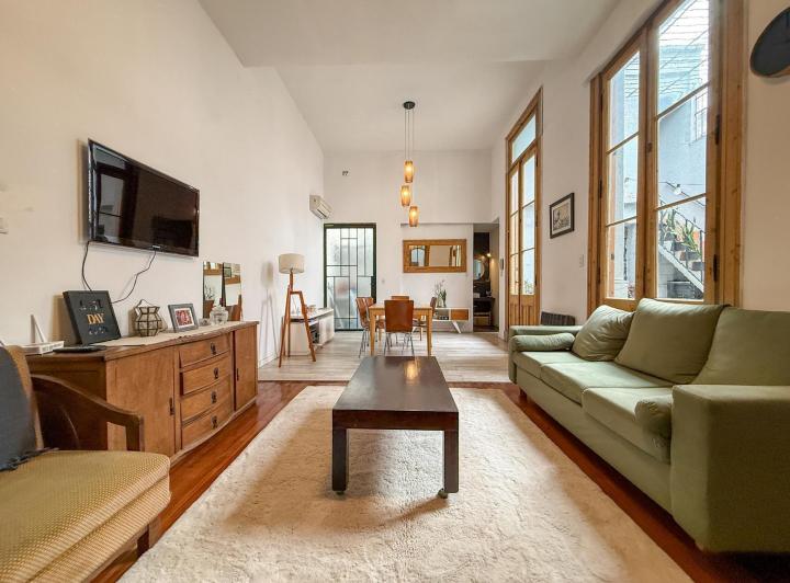 Casa · 165m² · 6 Ambientes · 1 Cochera