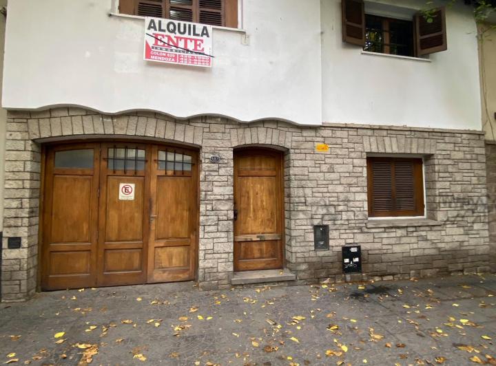 Casa · 150m² · 4 Ambientes · 1 Cochera