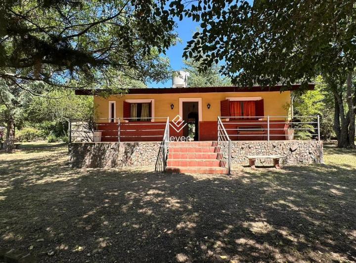 Casa · 82m² · 3 Ambientes · 2 Cocheras