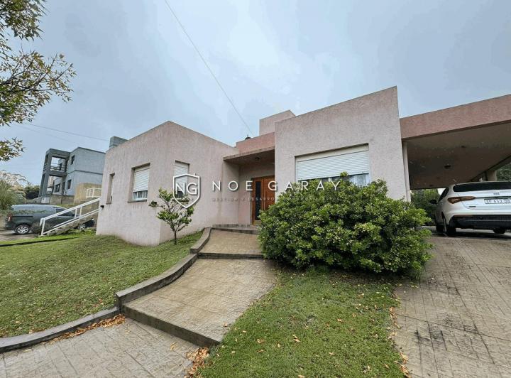 Casa · 170m² · 3 Ambientes · 1 Cochera