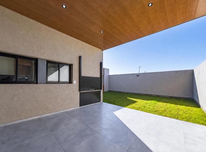 Casa · 116m² · 3 Ambientes · 2 Cocheras