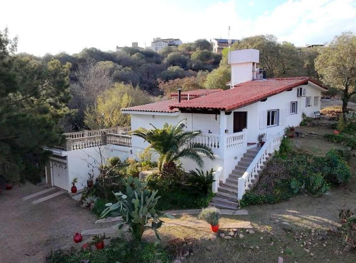 Casa · 190m² · 4 Ambientes · 2 Cocheras