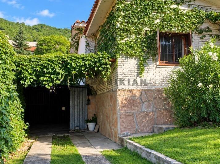 Casa · 110m² · 4 Ambientes · 1 Cochera