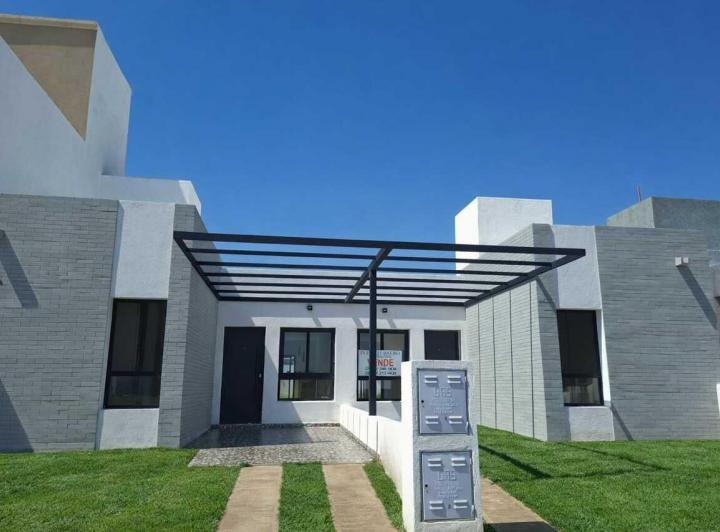 Casa · 95m² · 3 Ambientes · 1 Cochera