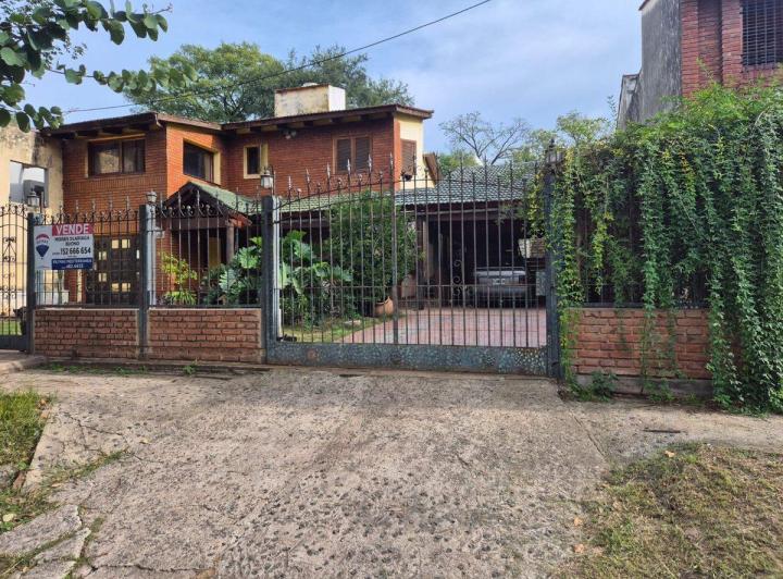 Casa · 150m² · 4 Ambientes · 1 Cochera
