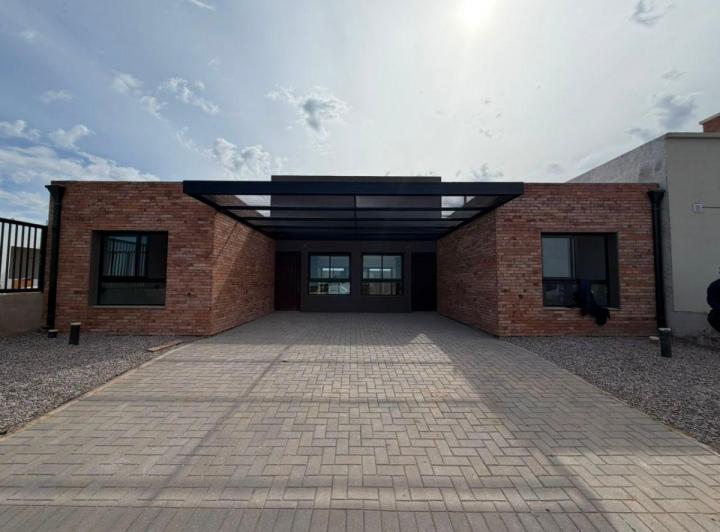 Casa · 70m² · 3 Ambientes · 1 Cochera