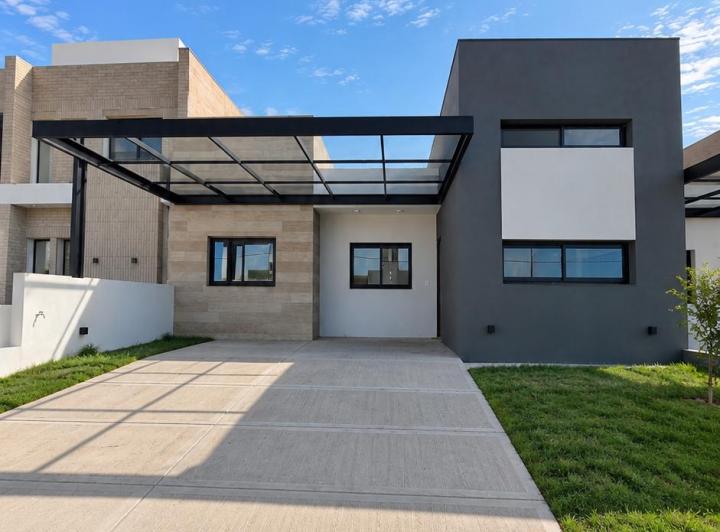 Casa · 148m² · 3 Dormitorios · 2 Cocheras