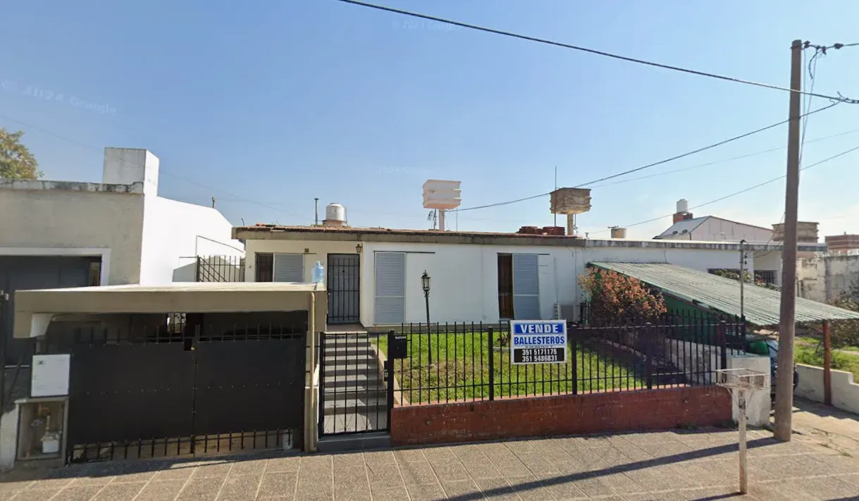 Vendo casa con departamento y garaje en B° Don Bosco – Gambino 177