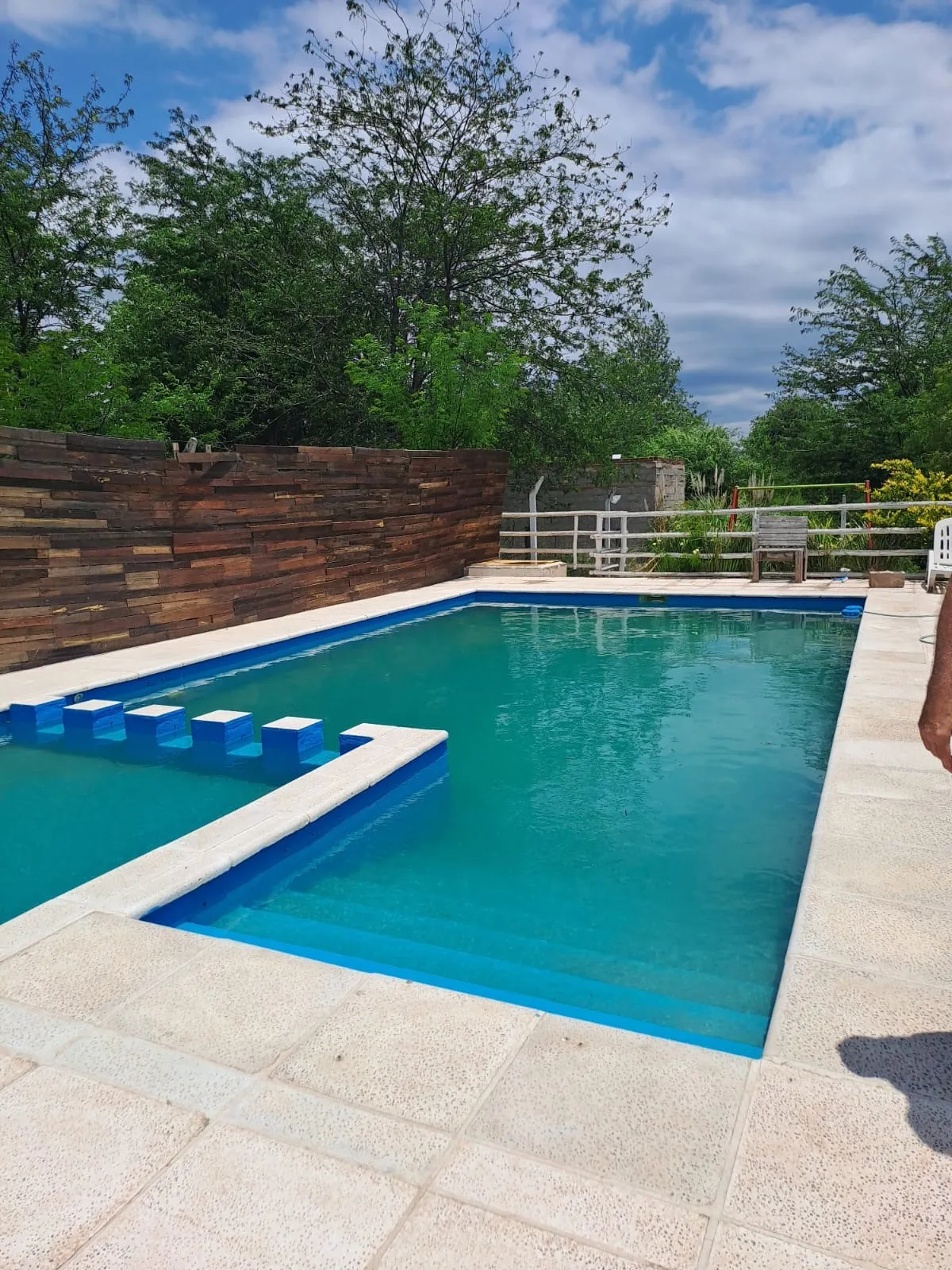 OPORTUNIDAD VENTA 4 CABAñAS Y LOCAL COMERCIAL A 2 KM DE COSQUIN CORDOBA