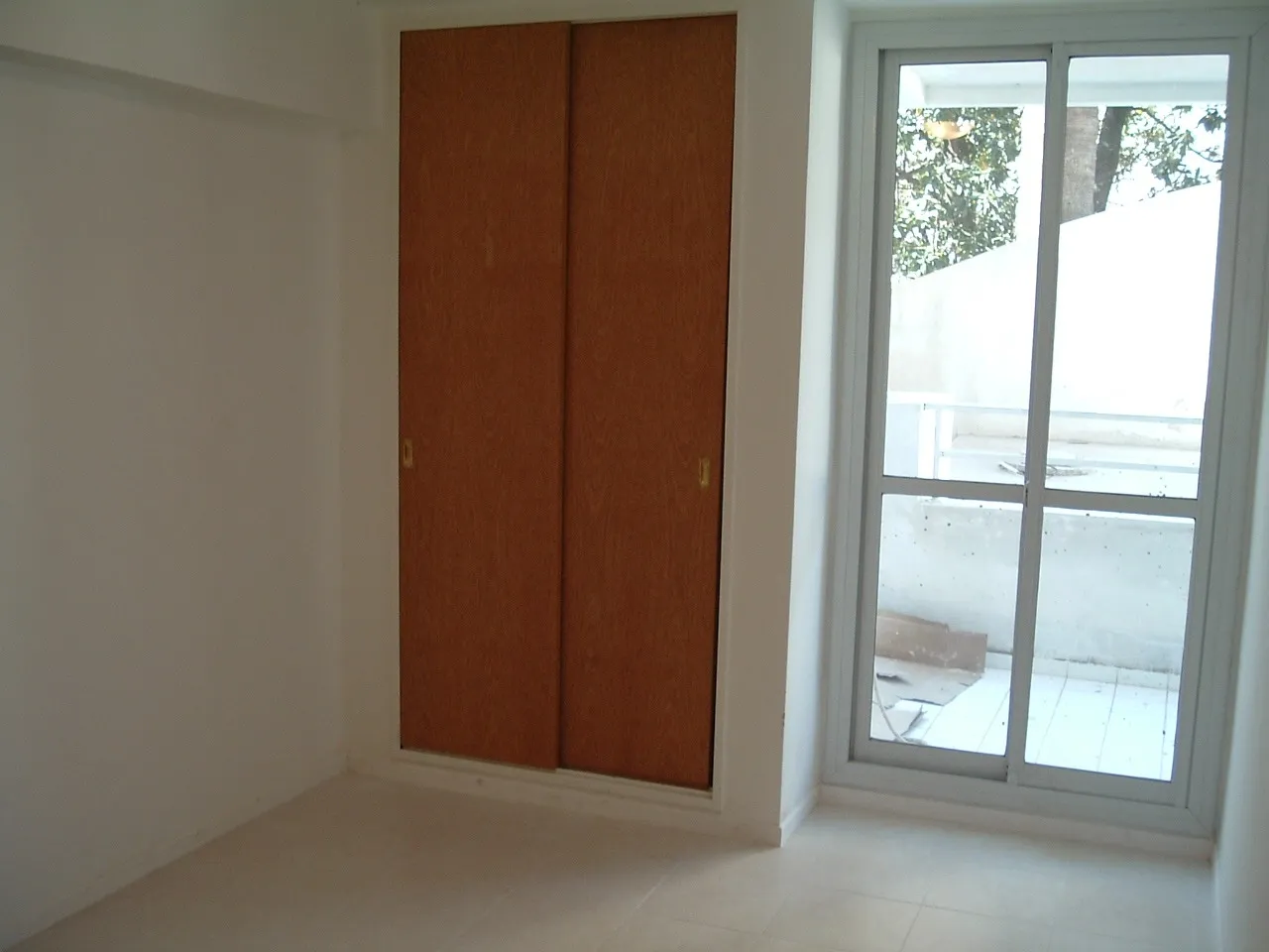 Departamento Frente a Plaza Colon