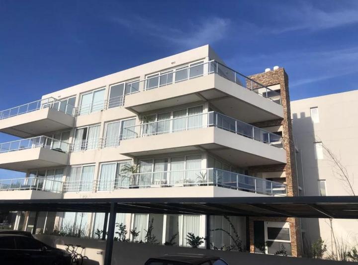 Departamento · 71ha · 3 Ambientes · 1 Cochera