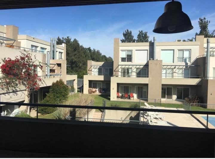 Departamento · 987m² · 3 Ambientes · 1 Cochera