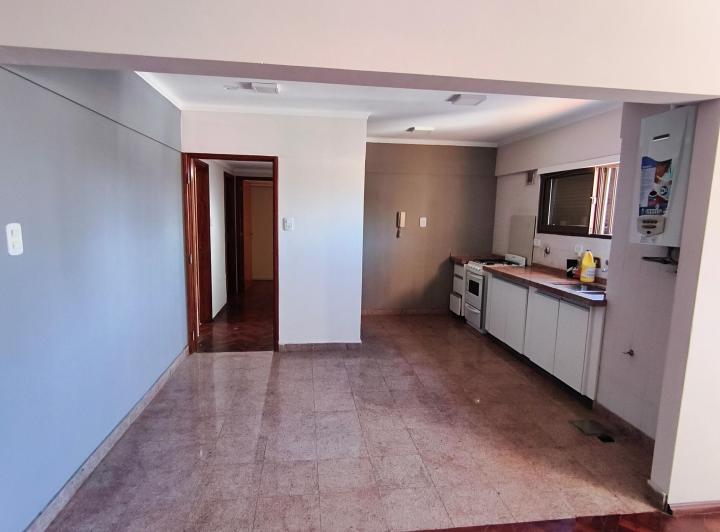 Departamento · 70m² · 5 Ambientes · 1 Cochera