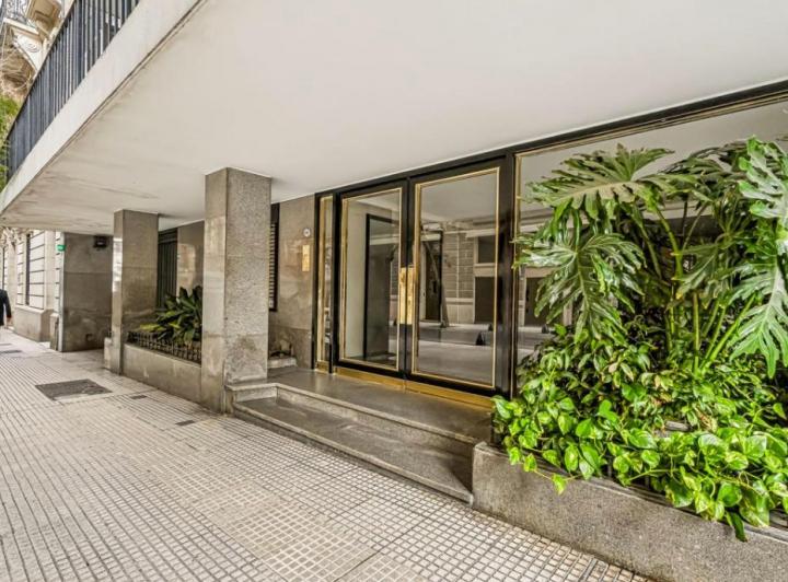 Departamento · 225m² · 4 Ambientes · 1 Cochera
