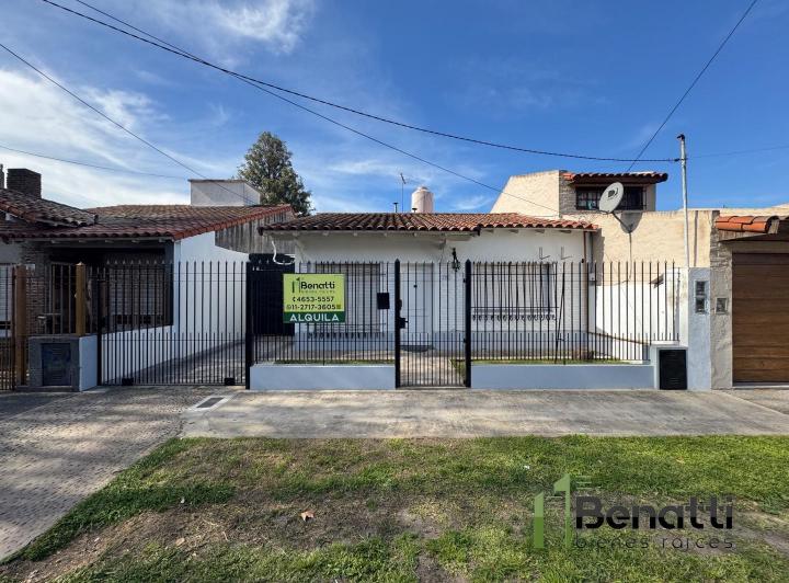 Casa · 167m² · 4 Ambientes · 3 Cocheras