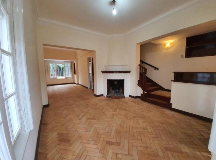 Casa · 176m² · 5 Ambientes · 1 Cochera