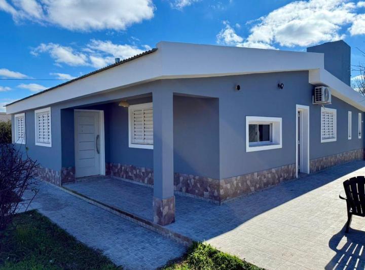 Casa · 200m² · 8 Ambientes